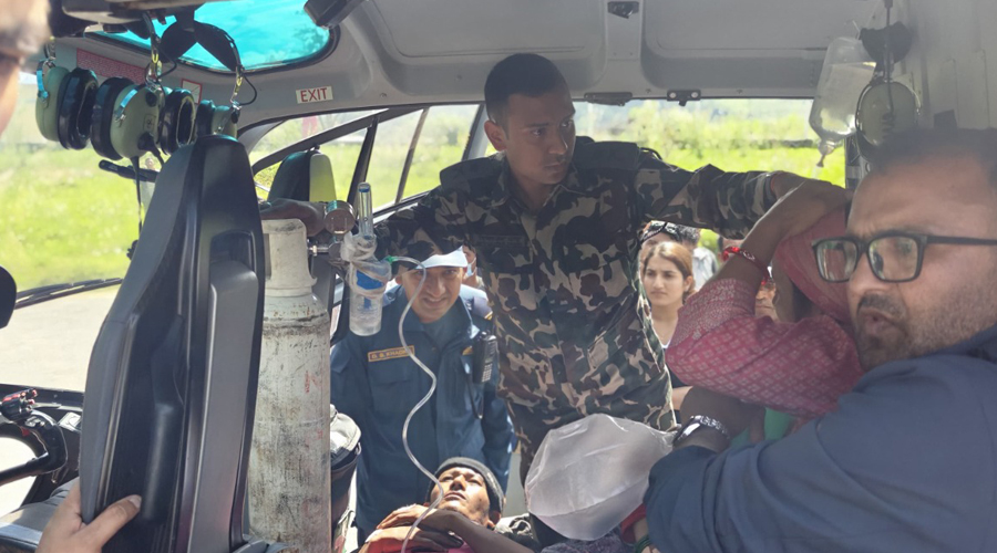 बझाङ जीप दुर्घटना : पाँच गम्भीर घाइतेको सेनाको हेलिकप्टरबाट उद्धार