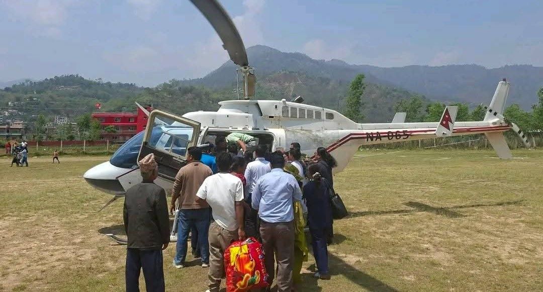 प्यूठानबाट एक सुत्केरी महिलाको हेलिकप्टरबाट उद्धार