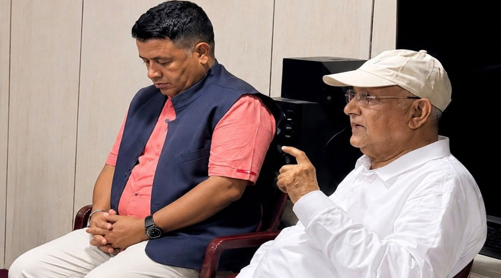 कहाँ पुर्‍याउँदैछ  नेतृत्व संकटले एमालेलाई ?