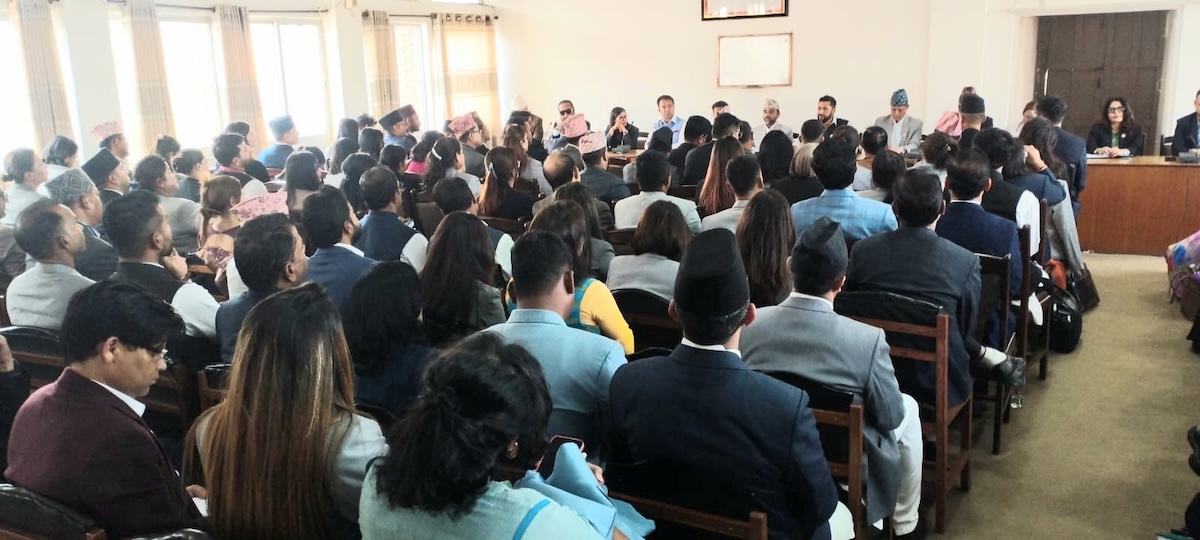 दलका नेताको अनुपस्थितिमै संसदीय दल बैठक